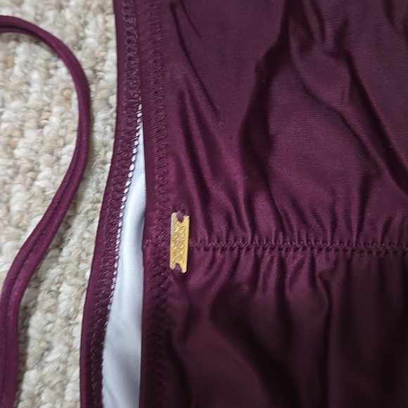 VS Pink Bikini - Picture 3 of 5